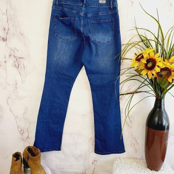 Chico's premium flare jeans - Picture 4 of 5